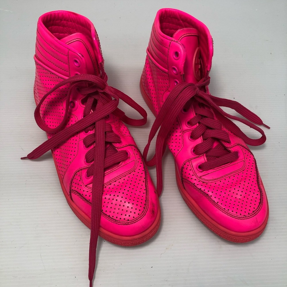 Gucci Fuchsia Perforated Sneakers